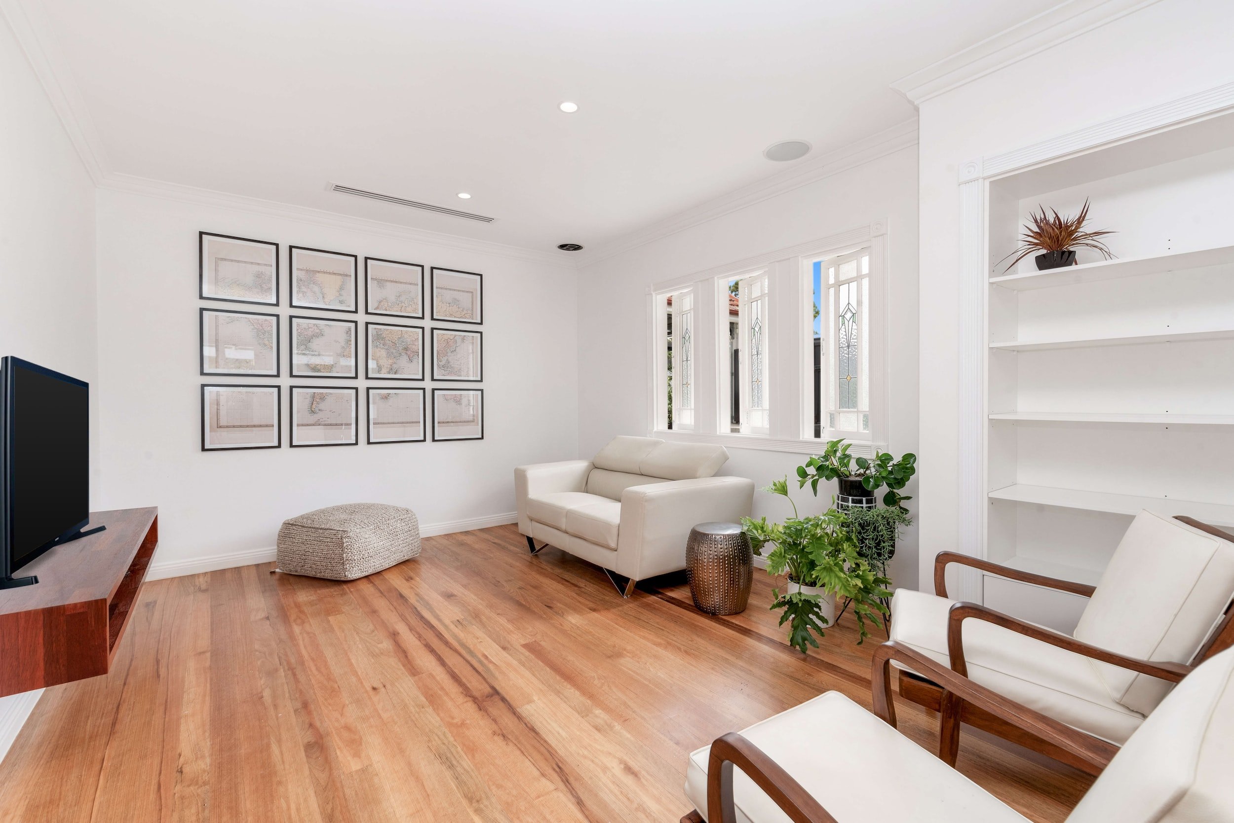 Picture of a clean living room.